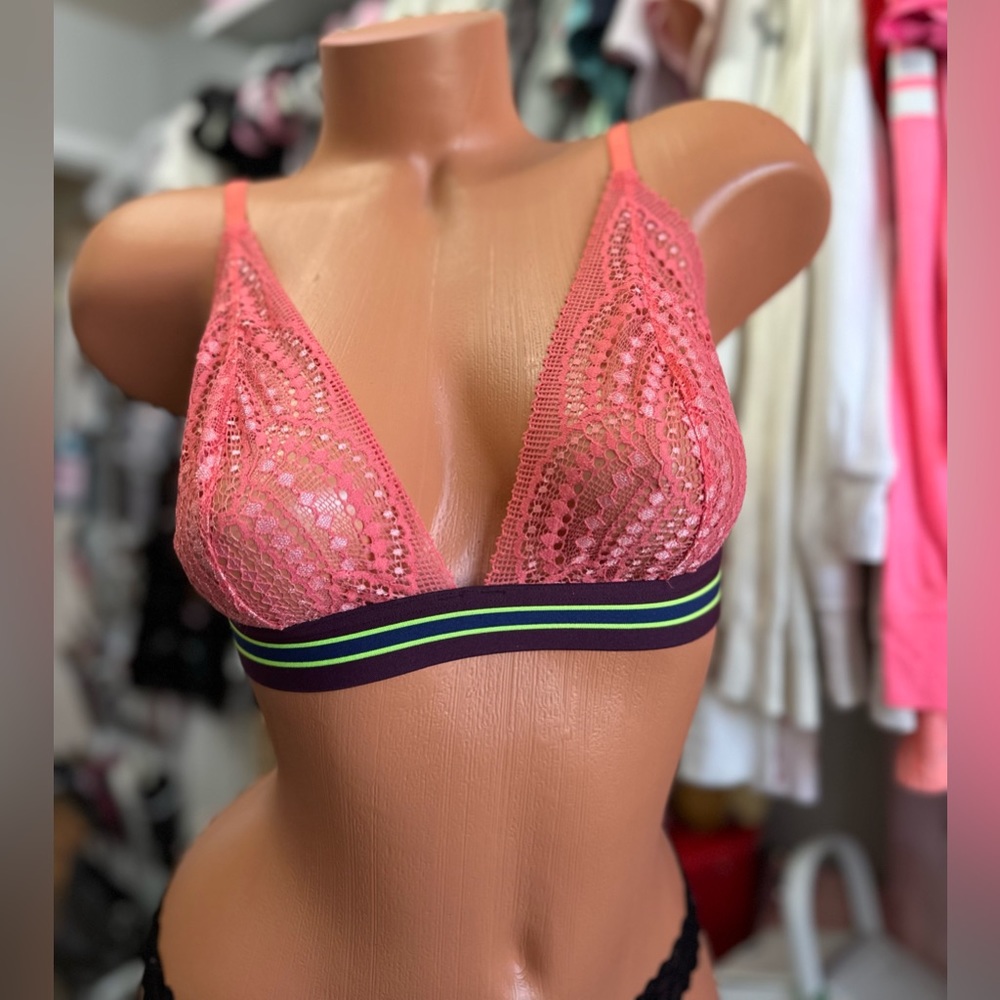 Victoria's Secret Coral Lace Triangle Bra Large TAG CUT OUT!
